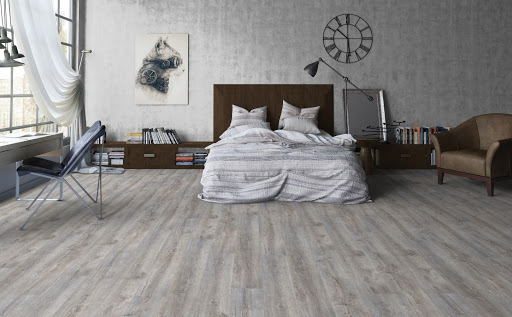 серый линолеум под ламинат